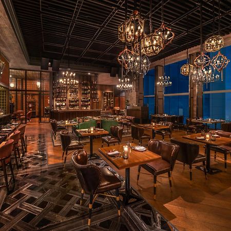 Отель The St. Regis Мумбаи Экстерьер фото The interior of the restaurant