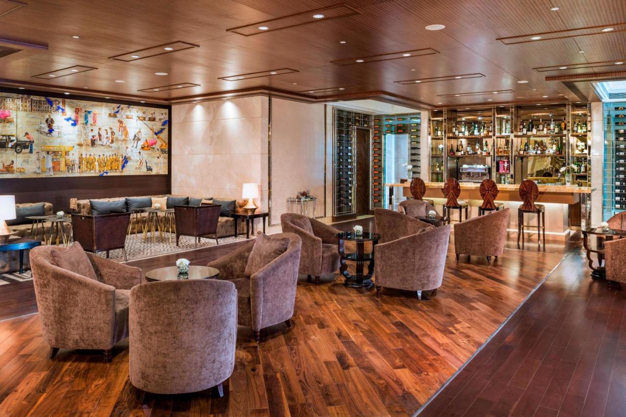 Отель The St. Regis Мумбаи Экстерьер фото The Wine Bar